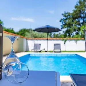 Eden Apartman Sisan