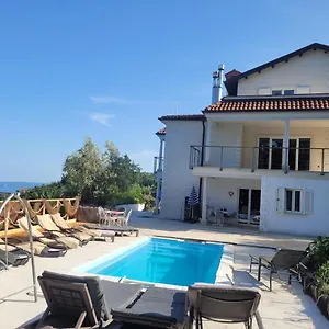 Chiara Mit Meerblick Und Pool Und Jacuzzi Apartman Lovran