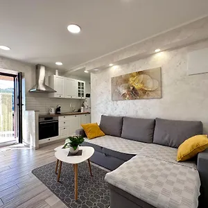 App Parenzana Apartman Groznjan